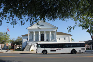 WCTS Bus at Kingstree Courthouse